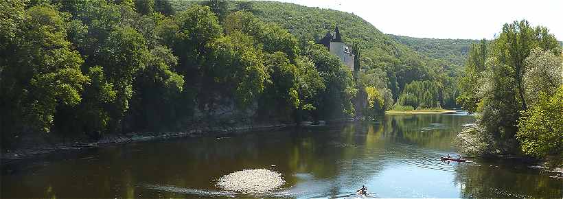 Chteau de La Treyne au-dessus de la Dordogne