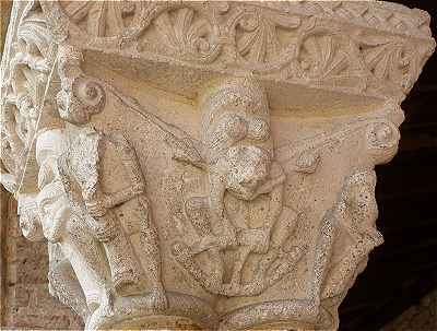 Sculptures du clotre de l'glise abbatiale Saint Pierre de Moissac