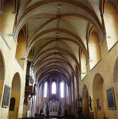 Nef et choeur de l'glise Saint Pierre de Moissac