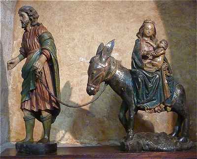Sculpture sur bois de l'glise Saint Pierre de Moissac: la Fuite en Egypte
