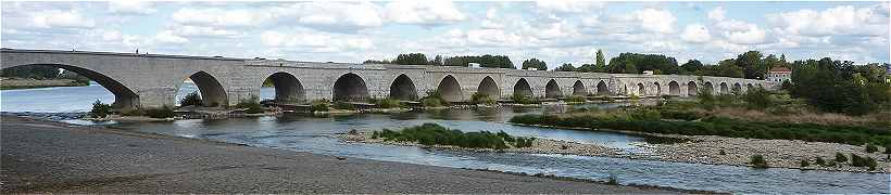 Le Pont sur la Loire  Beaugency