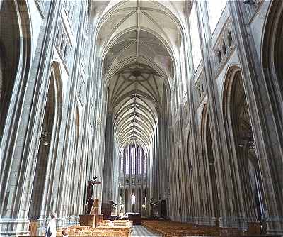 Intrieur de la cathdrale Sainte Croix