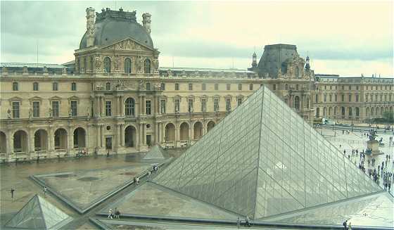 La Pyramide du Louvre