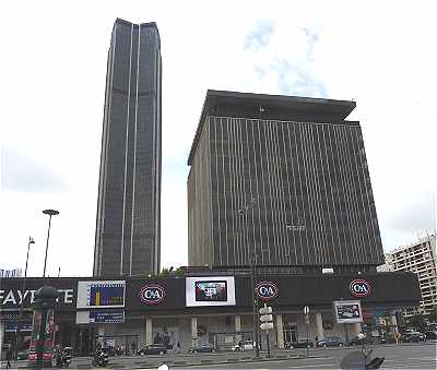 La Tour Montparnasse vue de la place du 18 Juin 1940