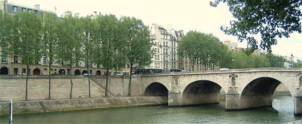 Le Pont Marie et le Quai d'Anjou sur l'le Saint Louis