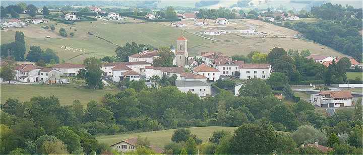 Panorama sur Bardos vu de la Butte de Miremont