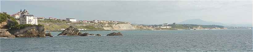 Vue  partir du Rocher de la Vierge sur le Sud de Biarritz