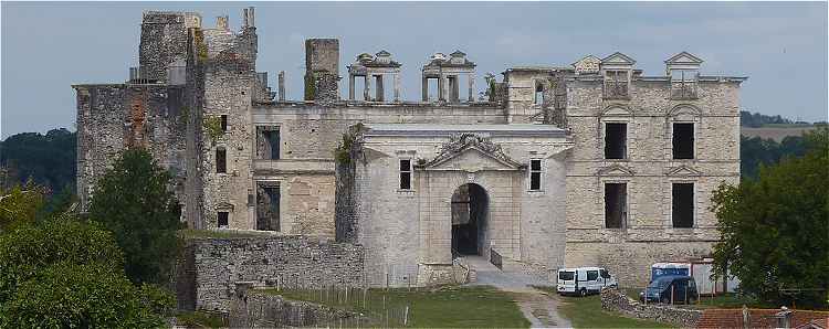 Ruines du chteau des ducs de Gramont