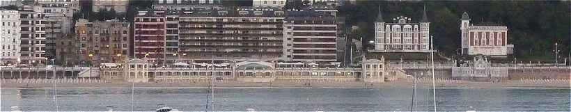 La Perla del Oceano sur la plage de la Concha  San Sebastian