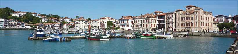 Saint Jean de Luz: le Port et la Maison de l'Infante