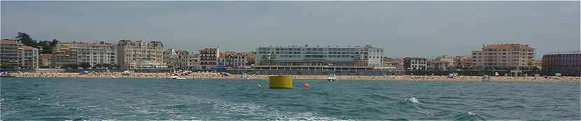 Panorama sur une partie de la plage de Saint Jean de Luz