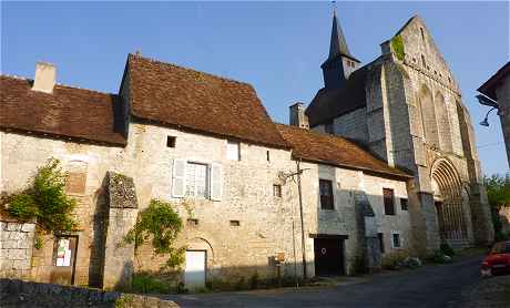 Le faubourg et l'glise Sainte Croix