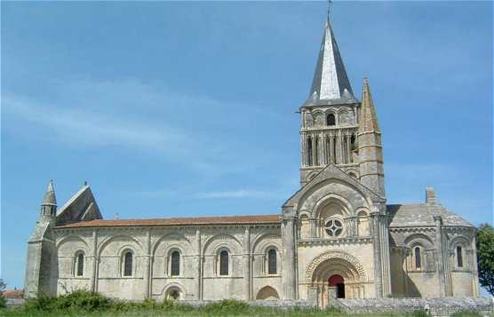 Eglise Saint Pierre d'Aulnay