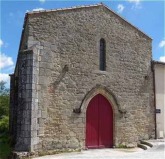 Faade de l'glise Saint Cyprien  Bressuire