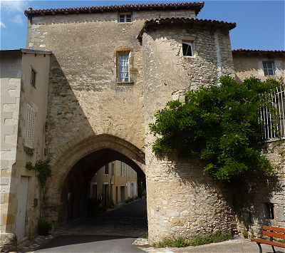 Porte de l'Aumonerie  Charroux