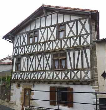 Maison  colombages  Charroux