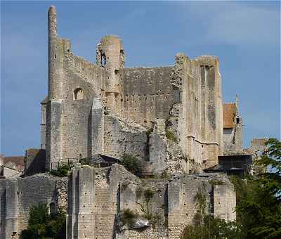 Chateau des vques de Poitiers