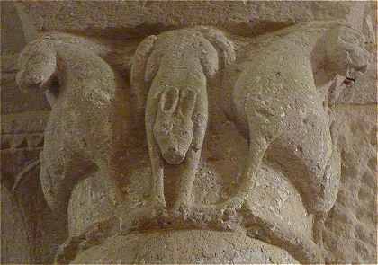 Chapiteau du Livre et des Lions de l'glise Saint Chartier  Javarzay (Chef-Boutonne)