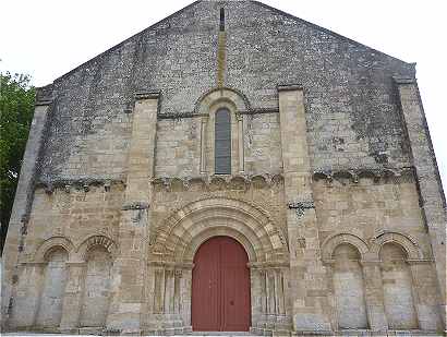 Faade de l'glise Saint Chartier  Javarzay (Chef-Boutonne)