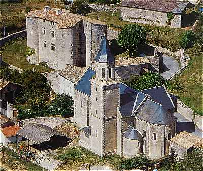 Eglise et chteau d'Exoudun