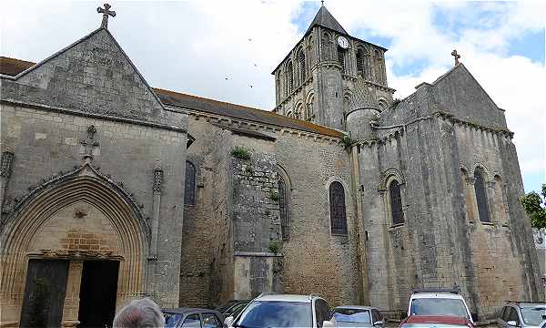 Eglise Notre-Dame et Saint Junien de Lusignan