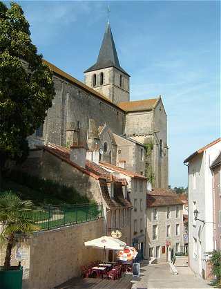 Eglise Notre-Dame et Quartier du Brouard  Montmorillon