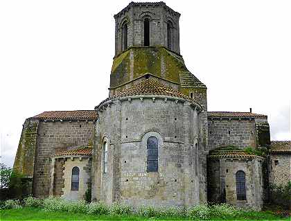 Eglise Saint Pierre de Parthenay le Vieux