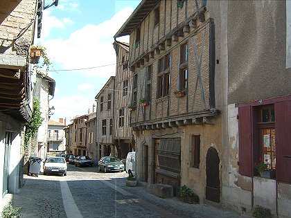 La rue de la Place  Parthenay