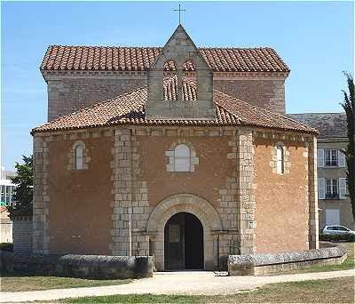 Poitiers: Baptistere Saint Jean