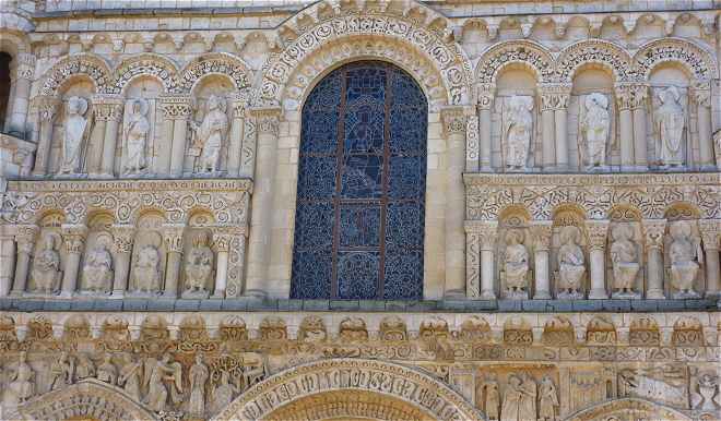 Sculptures de la faade de l'glise Notre-Dame la Grande  Poitiers