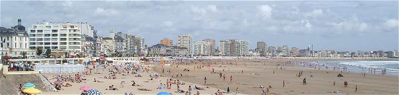 La plage des Sables d'Olonne sur l'Ocan Atlantique