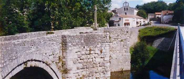 Pont Roman sur le Thouet de Saint Gnroux