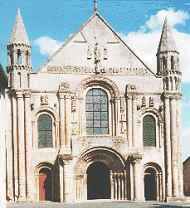 Faade de l'glise abbatiale  Saint Jouin de Marnes