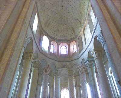 Le haut du Choeur et les sculptures des chapiteaux