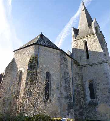 Chevet de l'église Saint Pierre de Chédigny