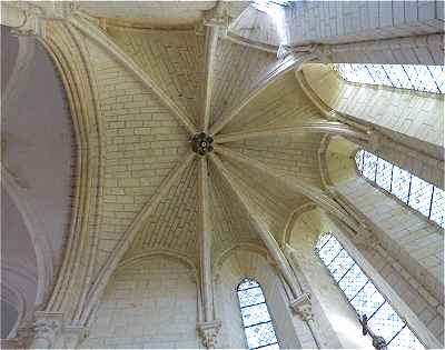 Choeur Gothique de l'glise Saint Mandet et Saint Jean de Ferrire-Laron