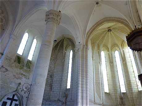 Choeur Gothique de l'glise Saint Mandet et Saint Jean de Ferrire-Laron