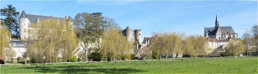 Panorama sur Montrsor dans la valle de l'Indrois