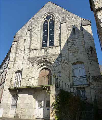 Faade de l'glise Notre-Dame des Echelles  Preuilly