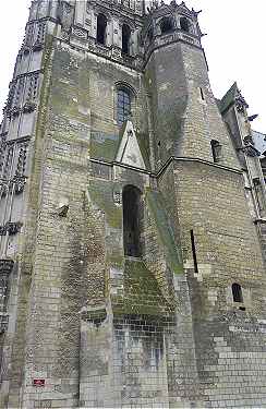 Flanc sud de la Tour de la Cathdrale de Tours