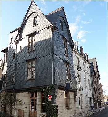 Maison Ancienne, Place Foire le Roi