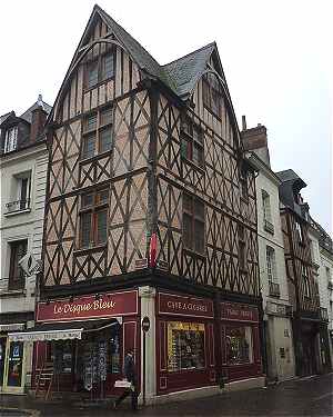 Vieille Maison, Place du Grand March