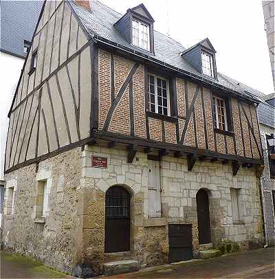 Maison  pan de bois, ct rue Eugne Sue