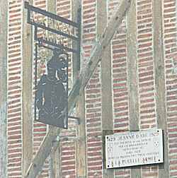 Maison de la Pucelle Arm�e