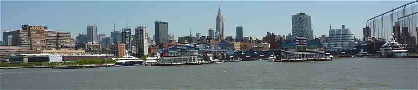 New-York: les Quais du West Side, au centre l'Empire State Building