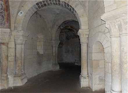 Partie de la Crypte de l'glise de Saint Aignan