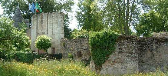 Entre du Chateau d'Eguzon