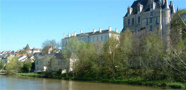 Chateauroux, le chteau et l'Indre