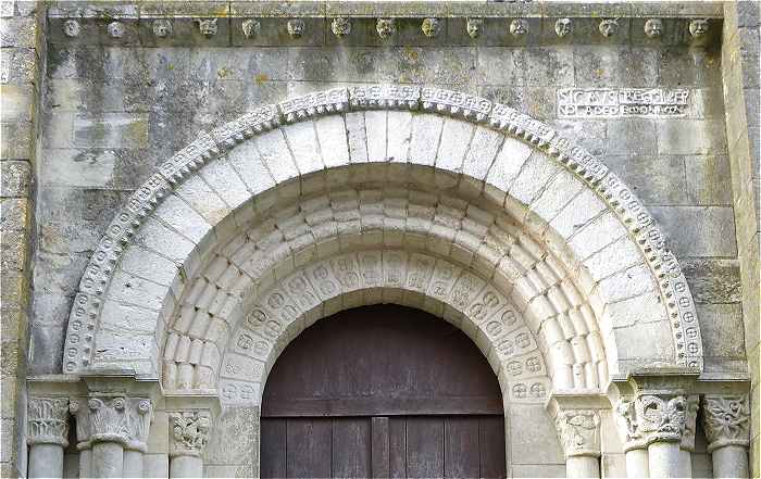 Portail du bras Sud du transept de l'glise Notre-Dame  Chtillon sur Indre