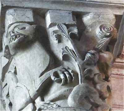 Sculpture d'un chapiteau de la nef de l'glise Notre-Dame  Chtillon sur Indre